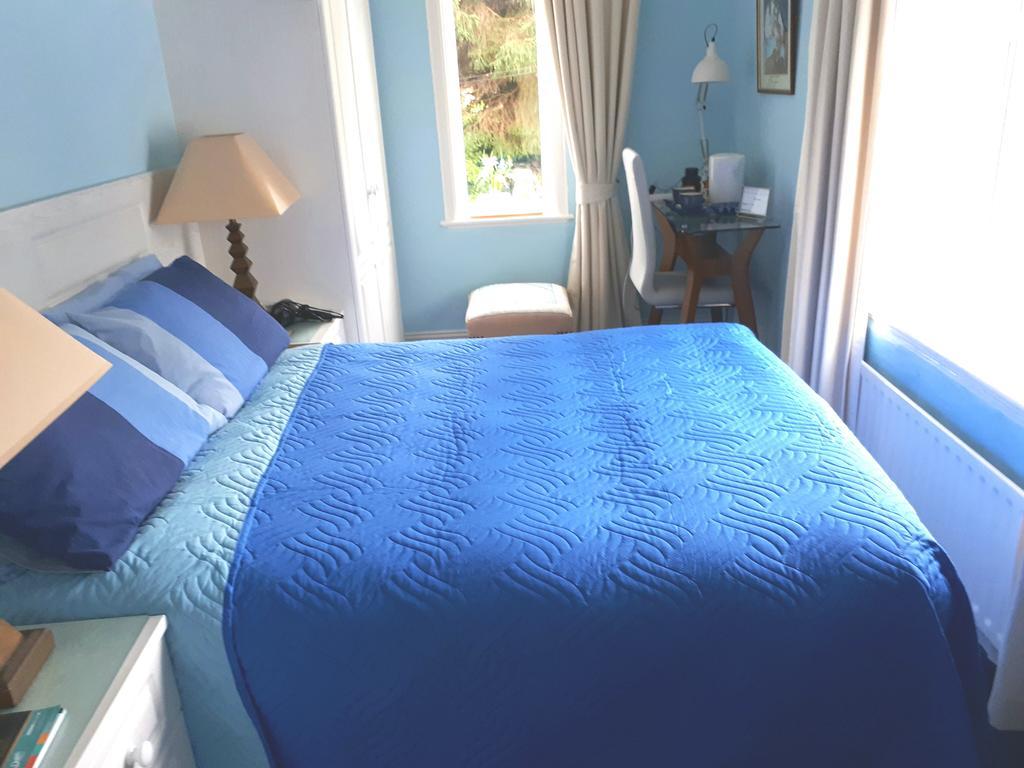The Dell Dublin Bed and Breakfast Dún Laoghaire Eksteriør billede